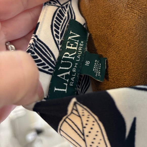 Lauren Ralph Lauren Navy and White Floral Dress Wrap Style Dress, Size 16 - Picture 9 of 10